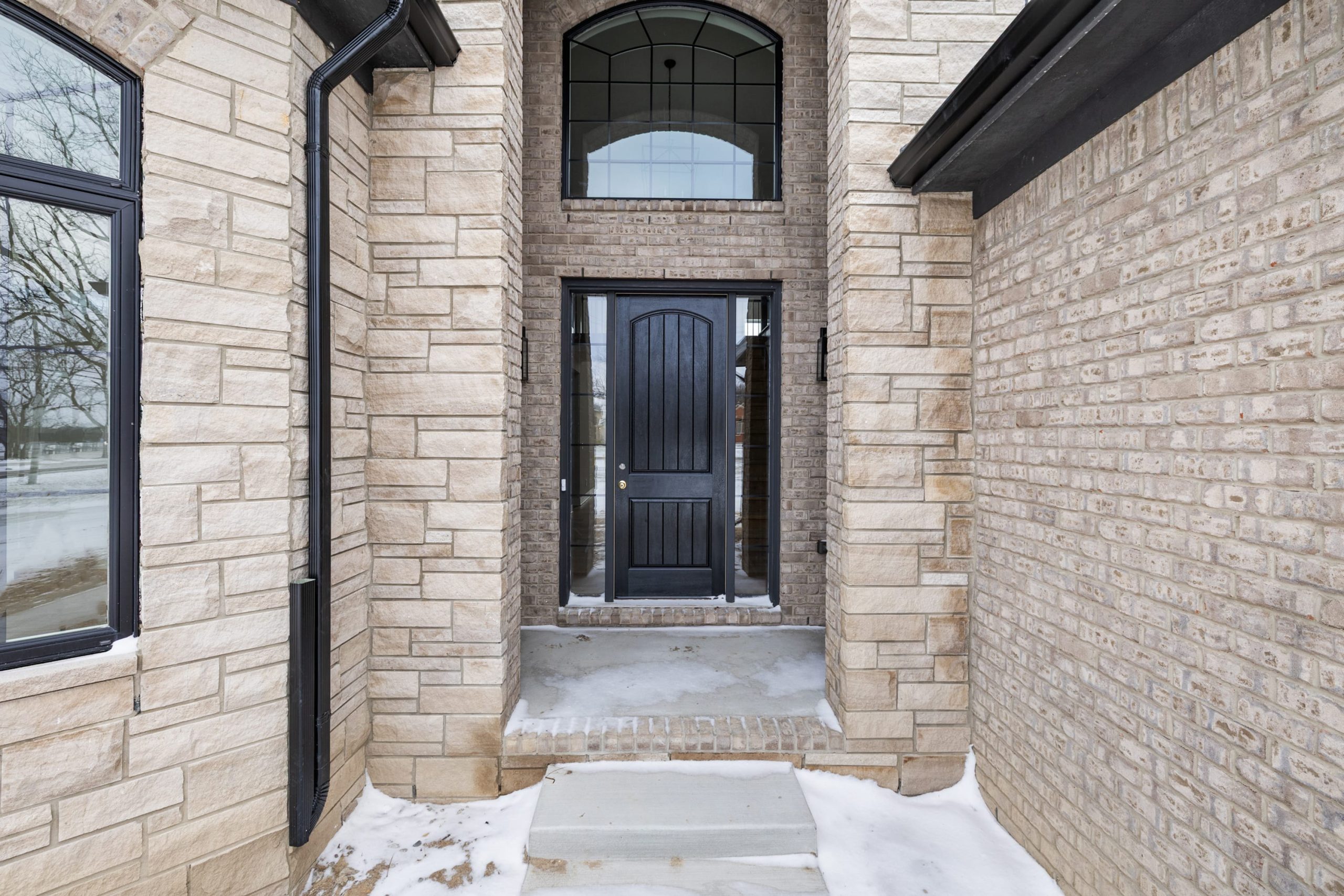 21-53650 Romeo Plank-21-min