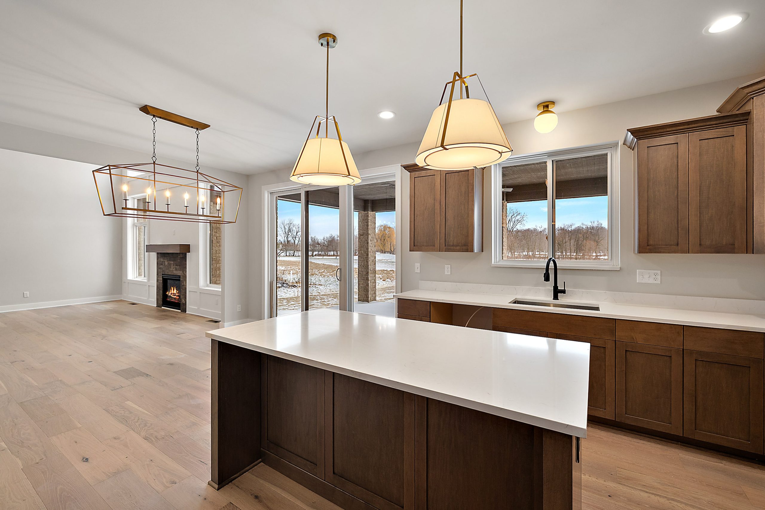 37-53650 Romeo Plank-37-min