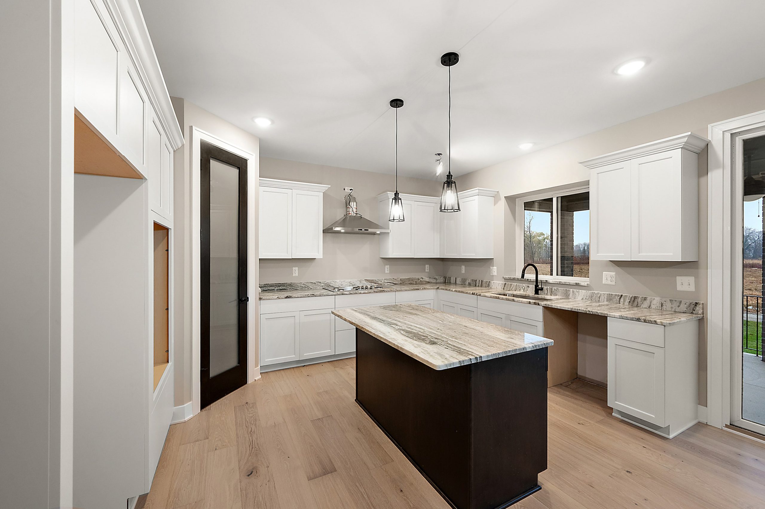 50-24021 Sawgrass Dr-50-min